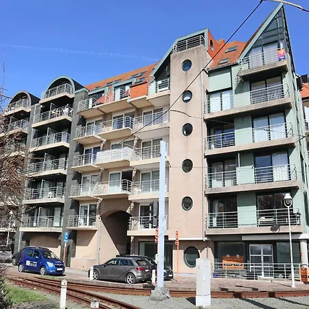 In Near The * ニーウポールト