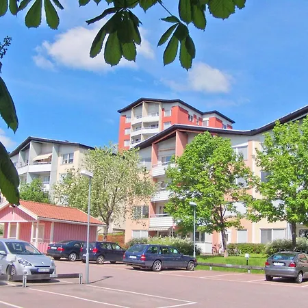 In Near The アパート *